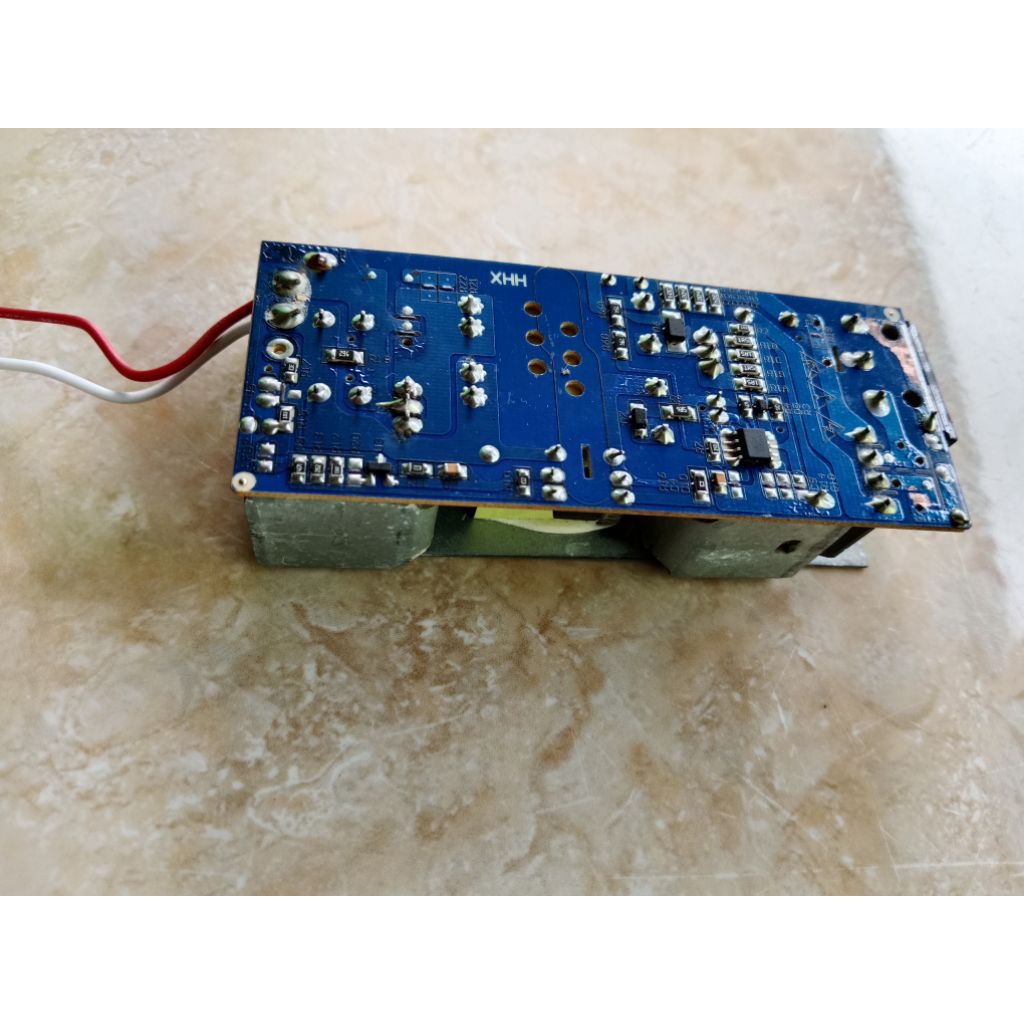 SMPS 3 AMP COPOTAN OUTPUT DC 20 VOLT
