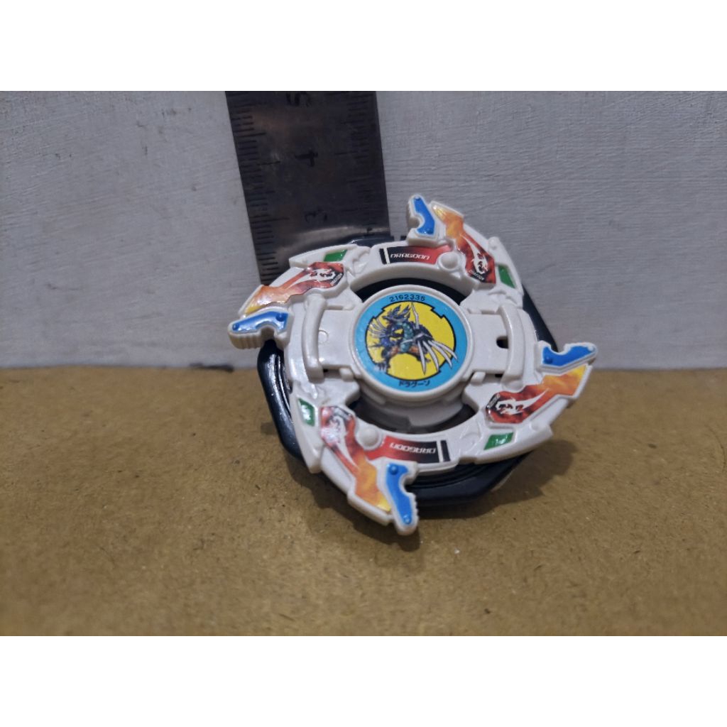 Beyblade Dragoon V2 Takara Tomy