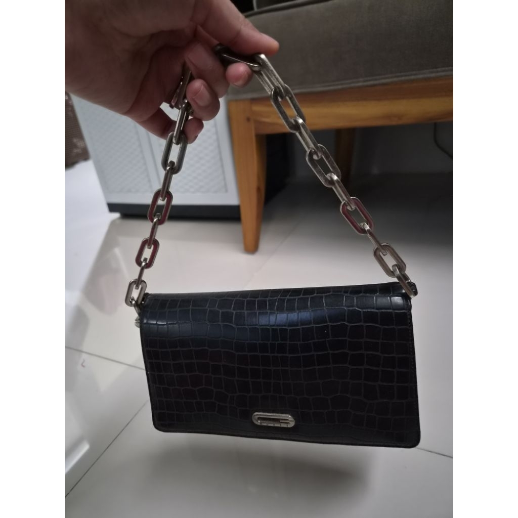guess small bag