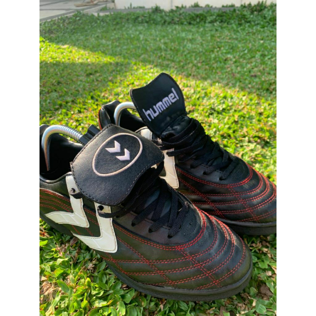 sepatu bola turf hummel