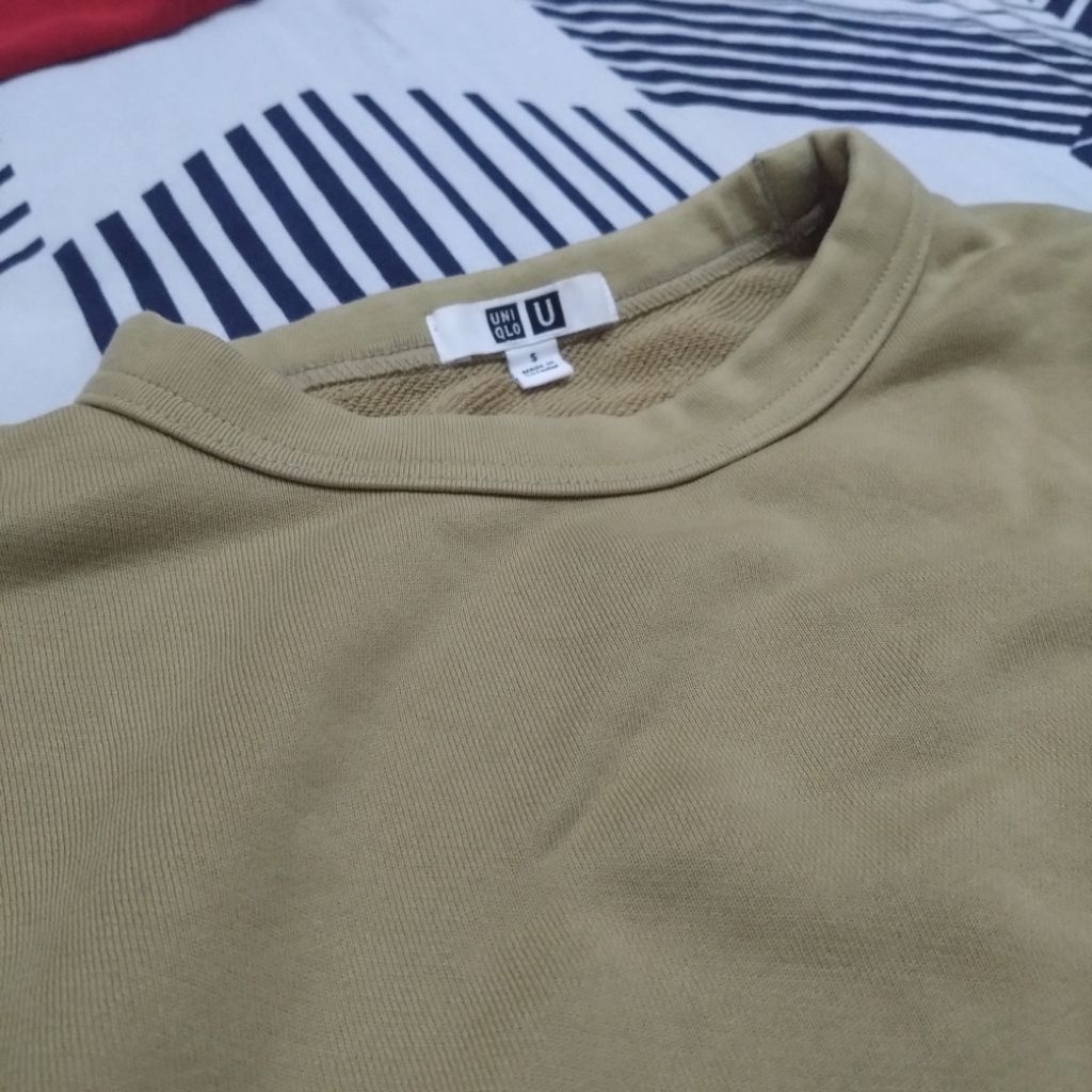 Uniqlo U Sweater Crewneck Caramel/Camel Brown/Coklat Small S