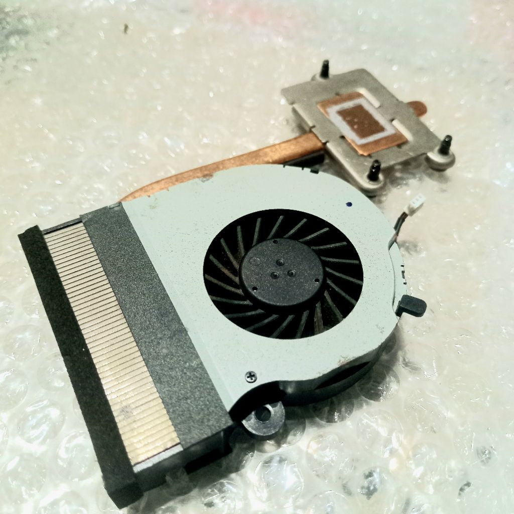 FAN HEATSINK LAPTOP TOSHIBA L735