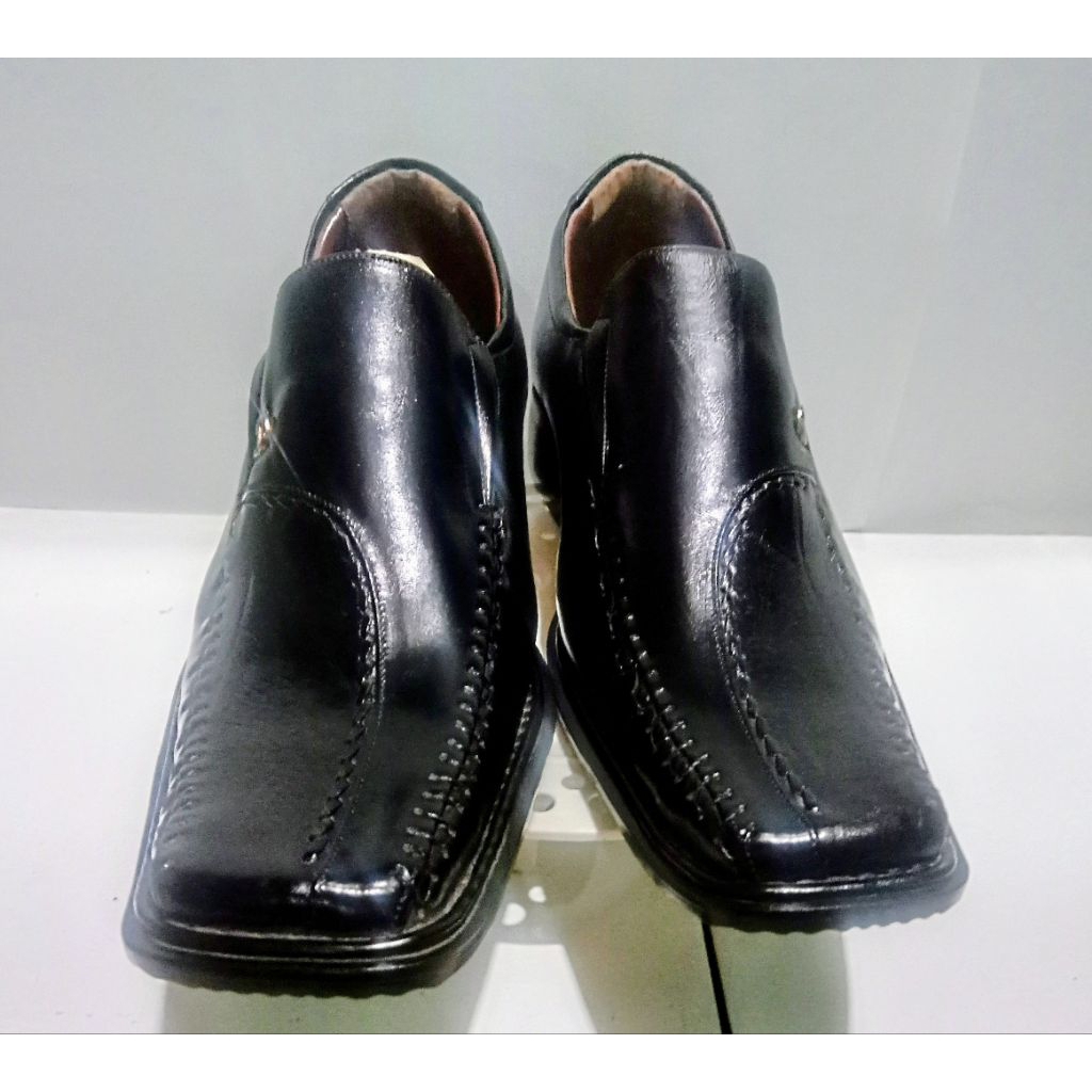Aigner - Sepatu Pria Elegan Trend Keren Kekinian Formal Kulit Import Original