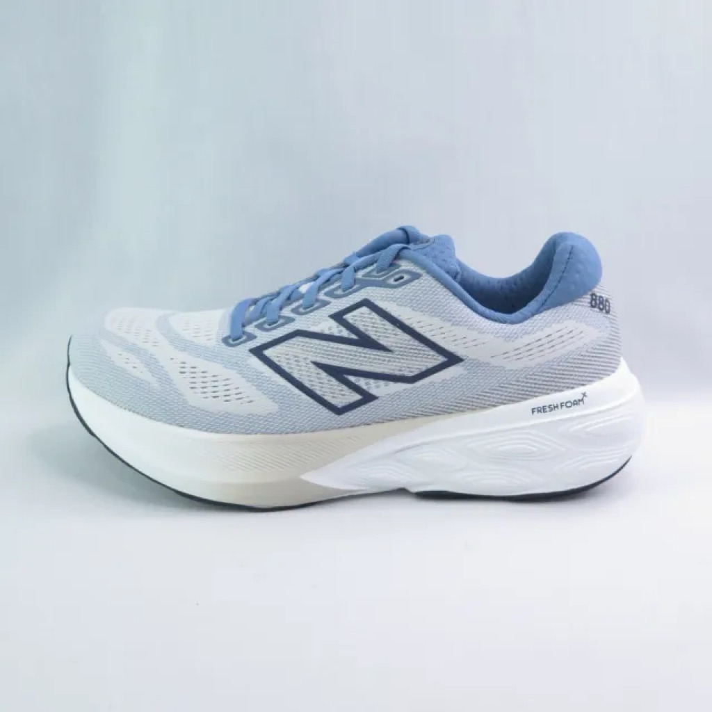 sepatu running NB