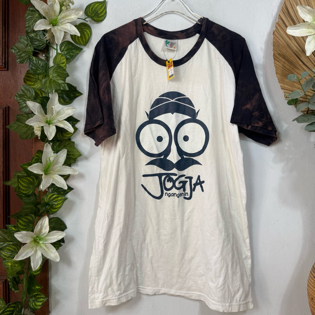 Kaos pria Jogja Halmahera