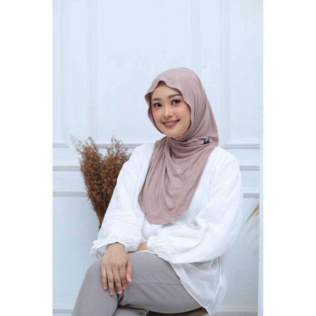 Althea Hijab Bergo Rayon Instan Meleyot