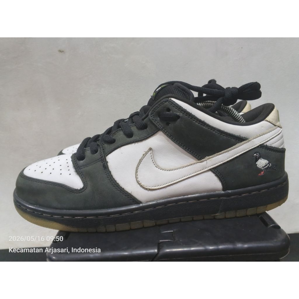 SB dunk low pidgeon panda size 45