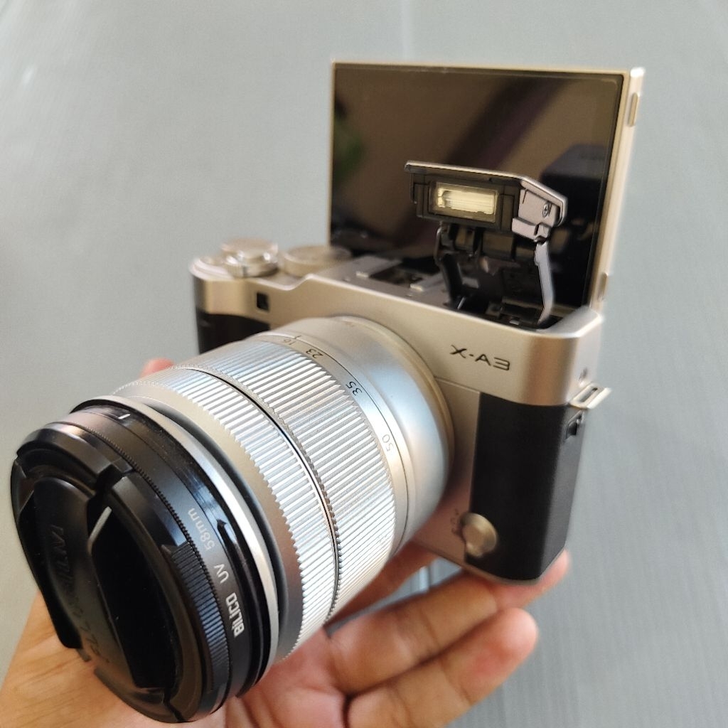 FUJIFILM XA3