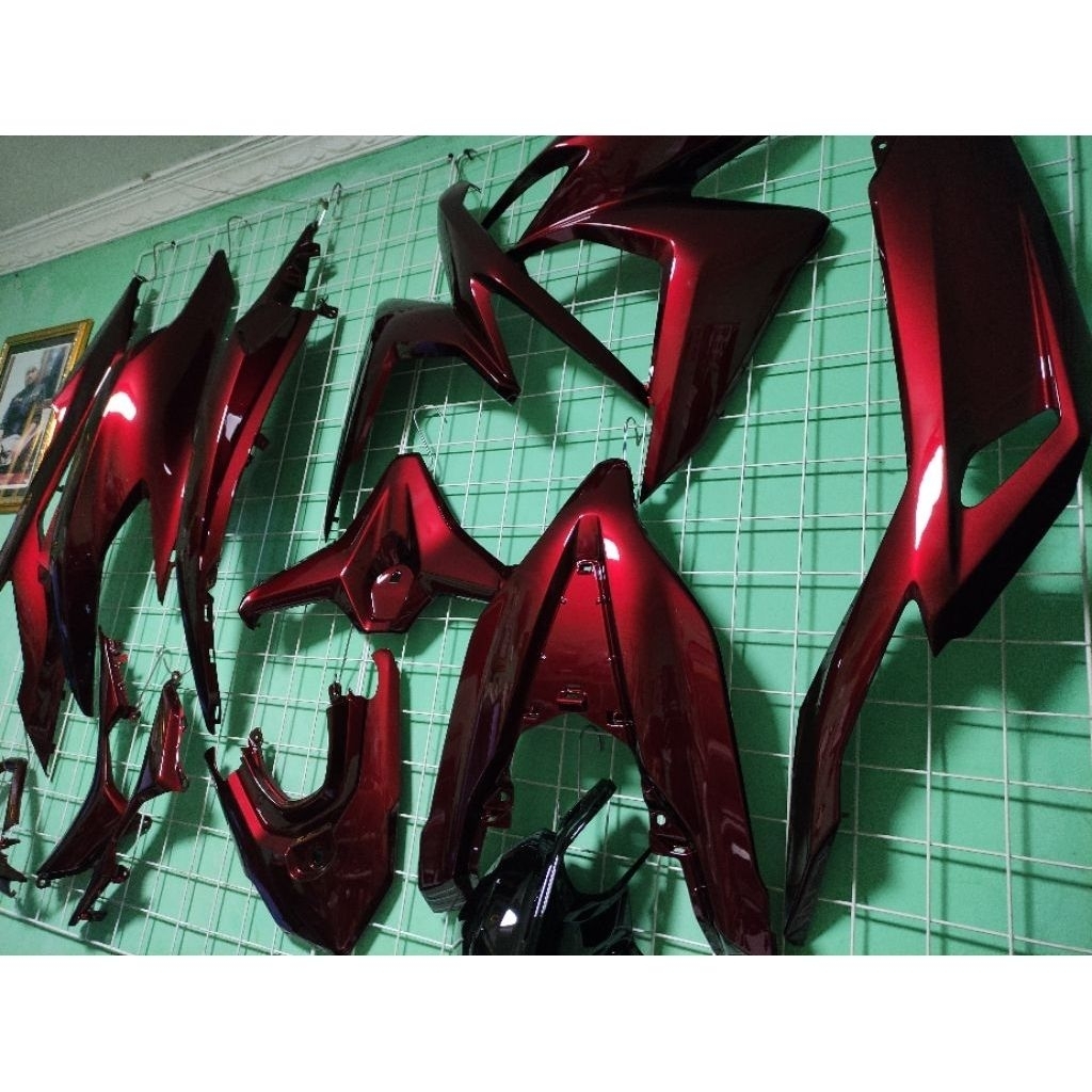 cat Moonlight red/merah candy/merah hitam
