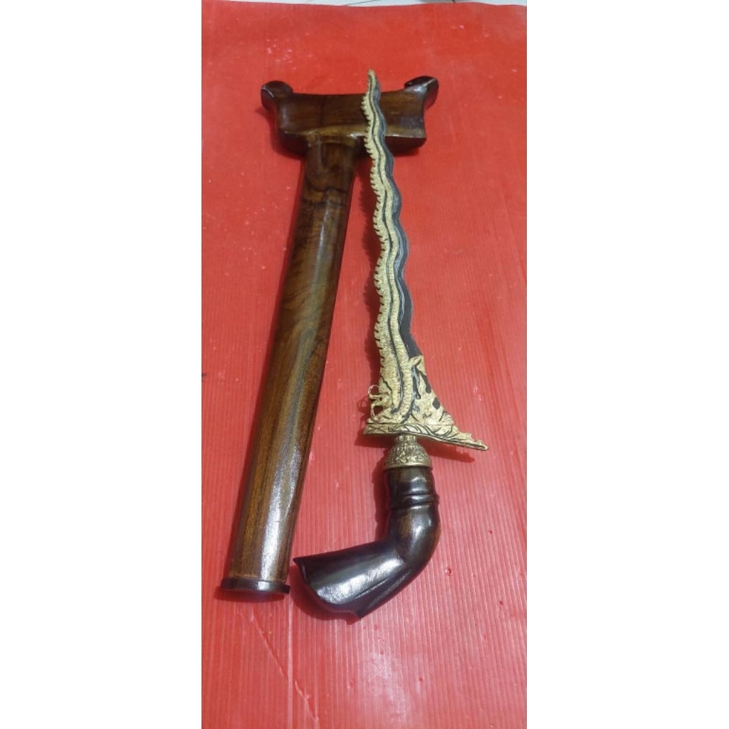 keris nogo liong kinatah