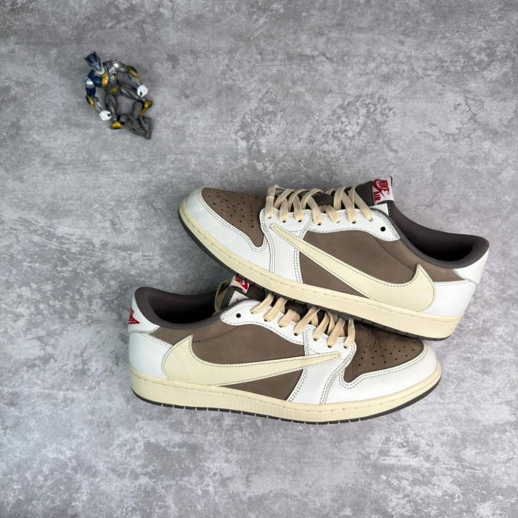 Air Jordan 1 Low x Travis Scott Reverse Mocha