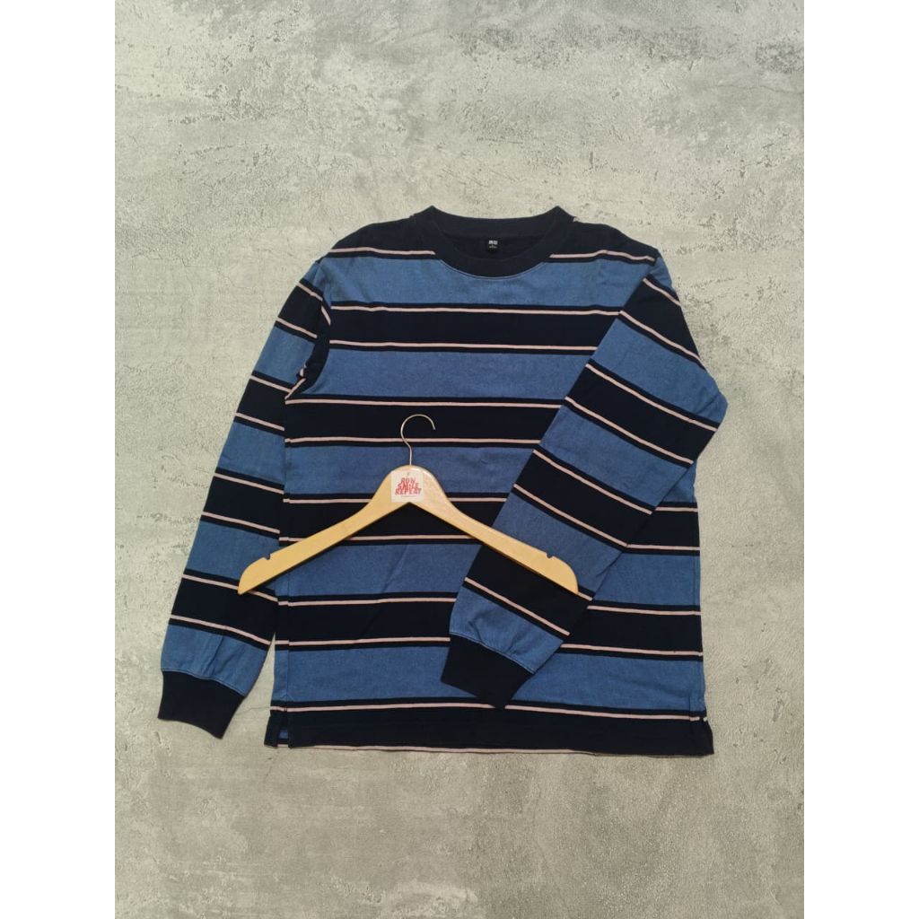 CN Uniqlo Salur Iqbal Size L Navy