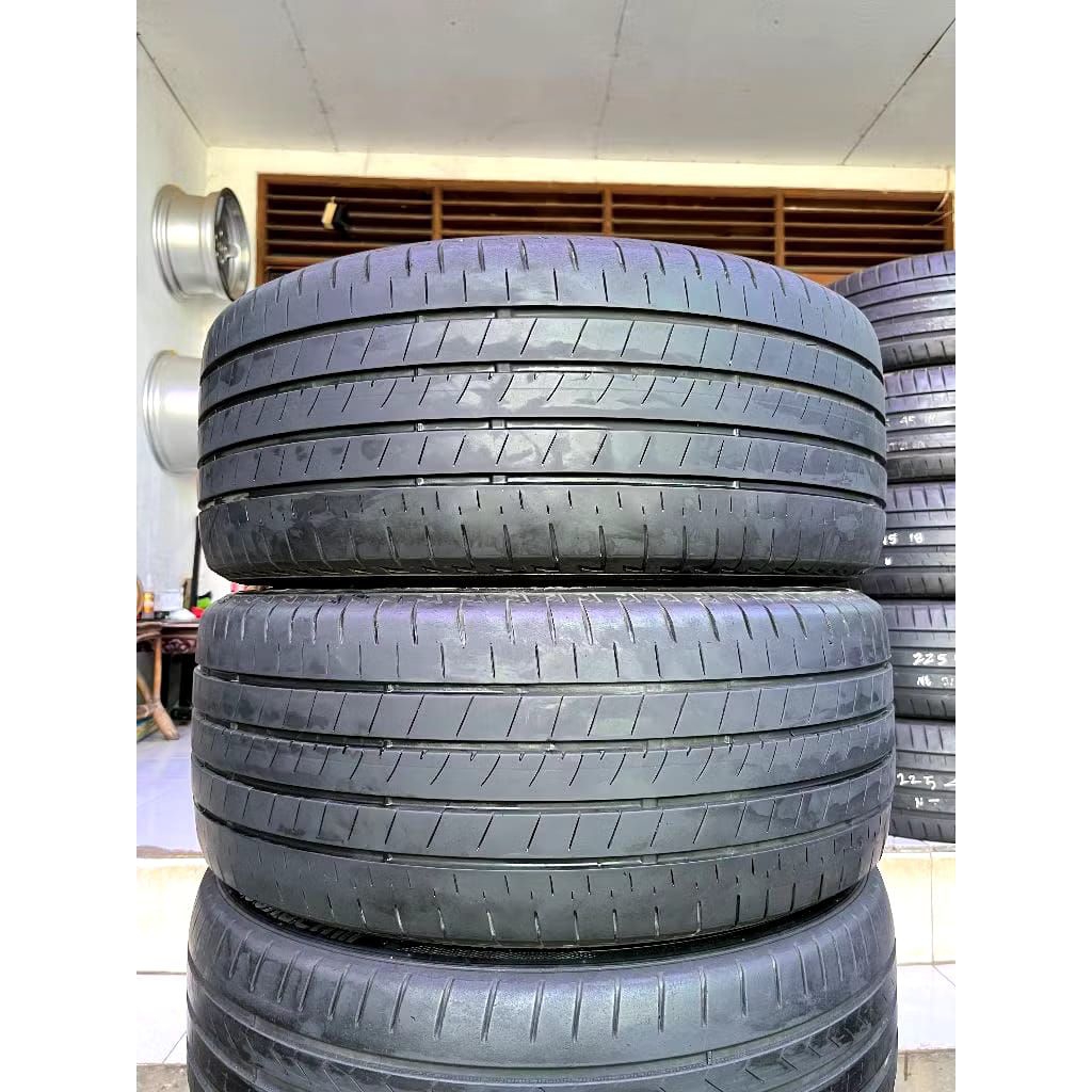 Ban Mobil Copotan Ring 18 Bridgestone Turanza 235/45 R18 Second Tubles