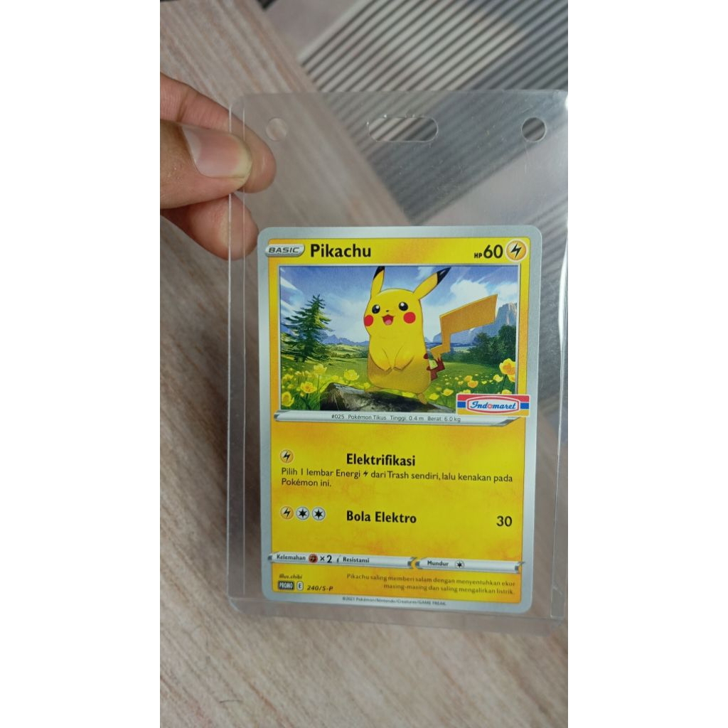 Kartu pokemon Pikachu Indomaret