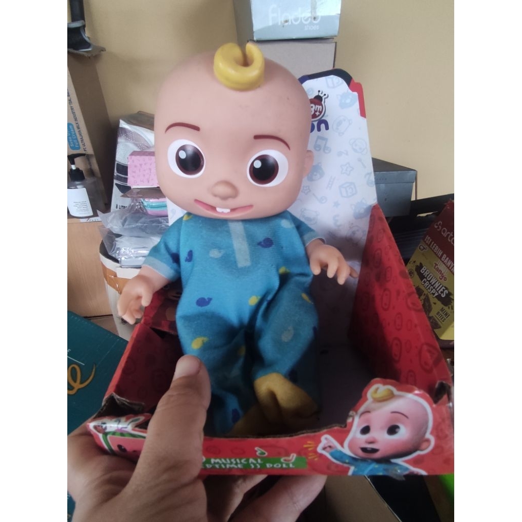 Boneka cocomelon