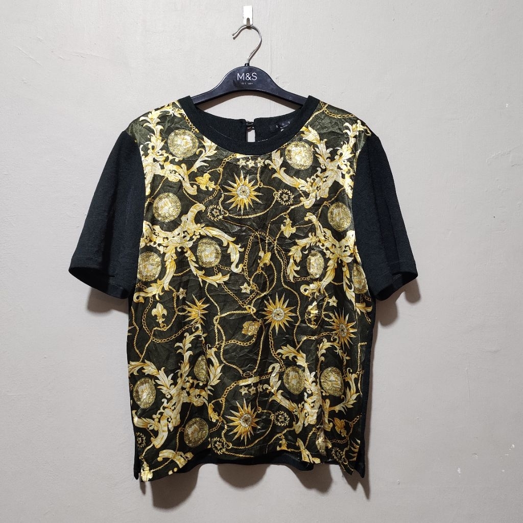 THE STYLISH vintage top vintage t-shirt vintage y2k t-shirt versace pattern versace top motif versac
