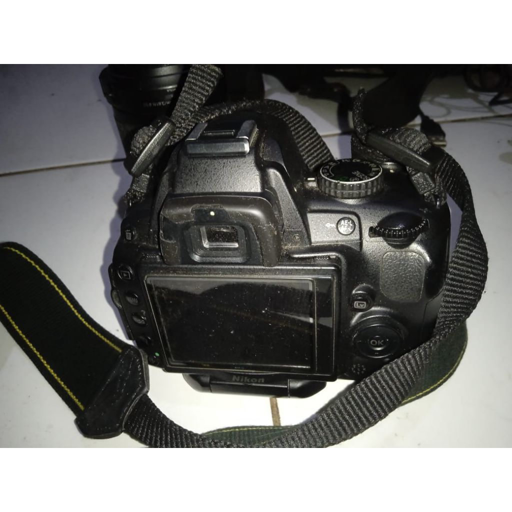 Nikon D5000