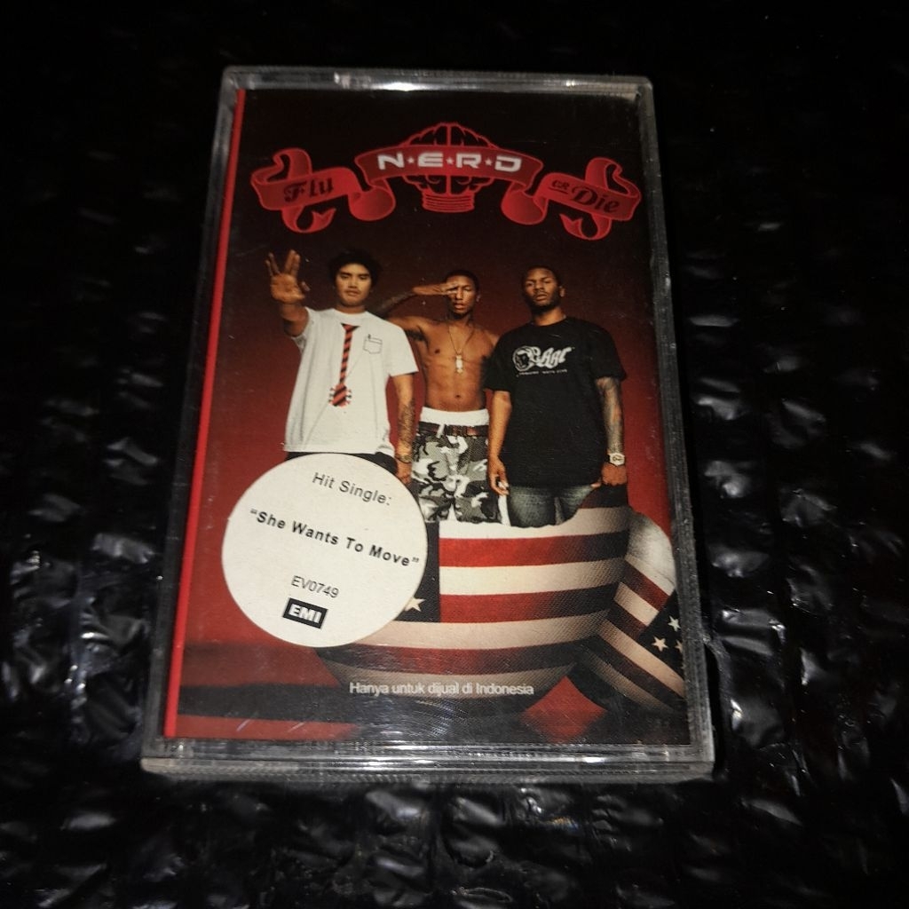 kaset pita NERD fly or die (pharell)
