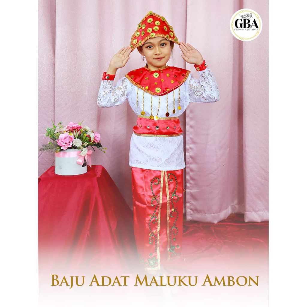Baju adat maluku ambon perempuan