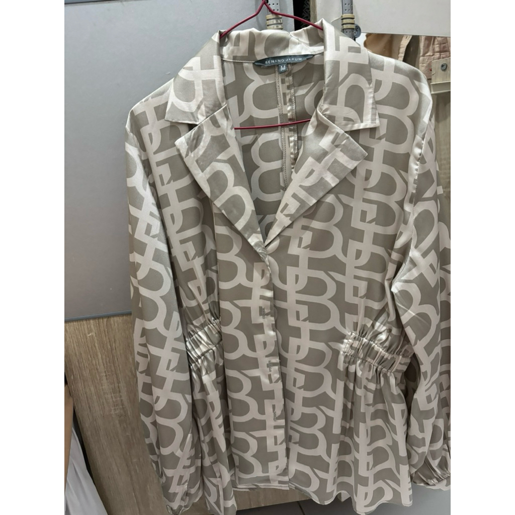 PL benang jarum Monogram