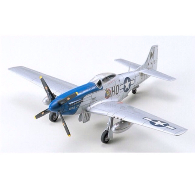 60749 TAMIYA NORTH AMERICAN P-51D MUSTANG