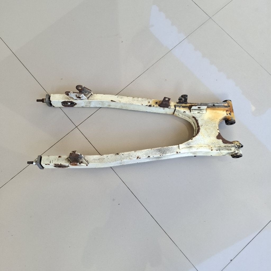 swingarm arm capit udang yamaha Rxz Rzr rx-z millenium original