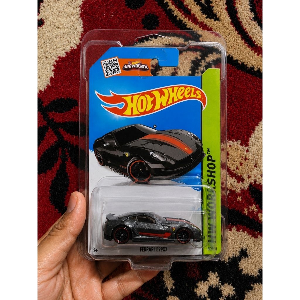 Hot wheels Ferrari 599xx hitam