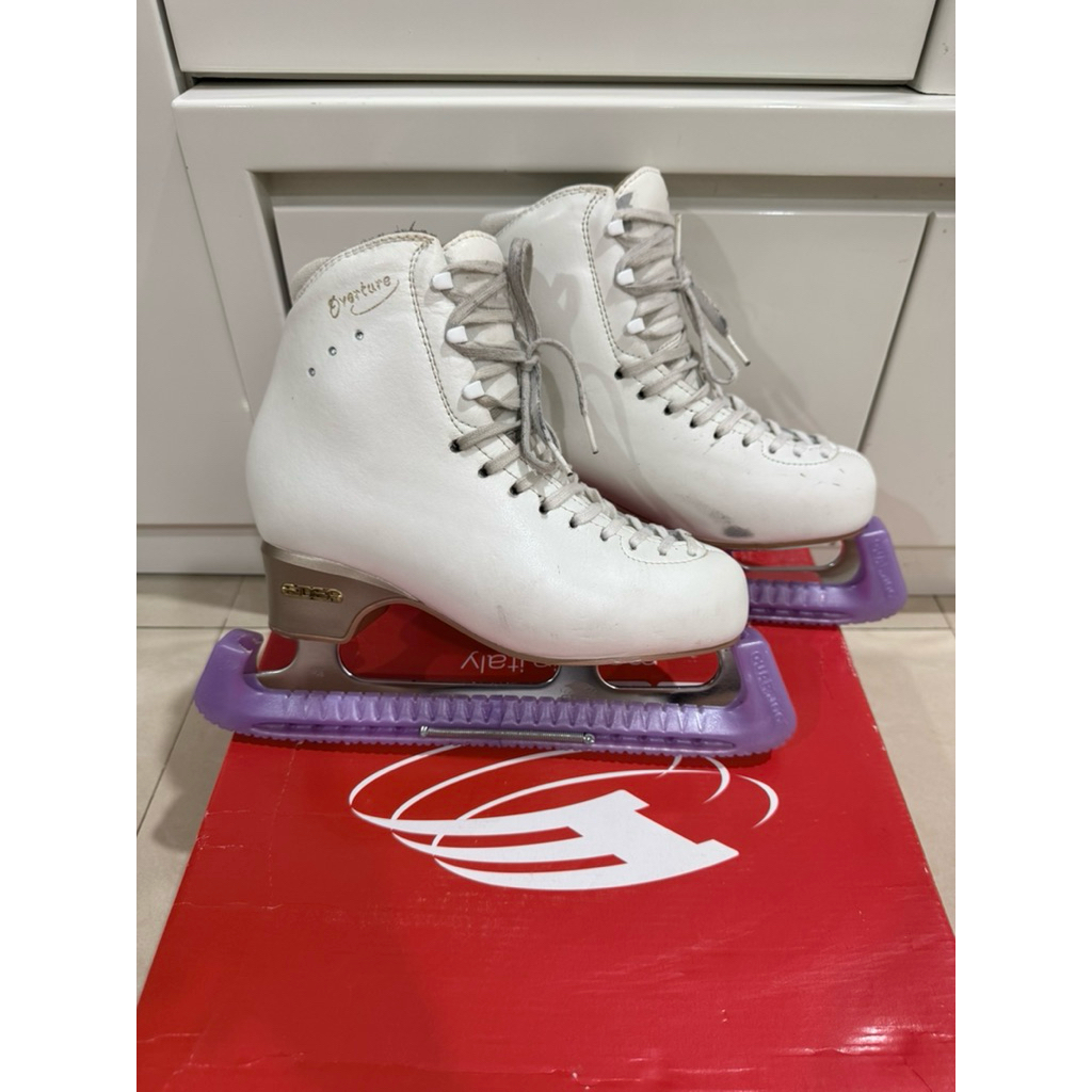 Edea Overture Rotation-sepatu ice skating