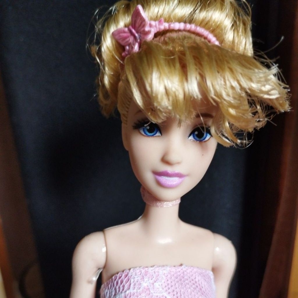 Barbie Cinderella Mattel Disney Princess in Barbie Mattel pink outfit
