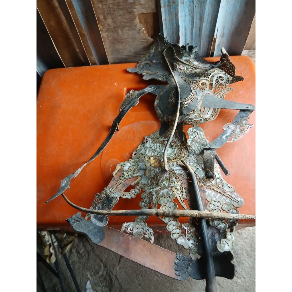 Hiasan dinding karakter wayang kulit 175rb jadul antik vintage lawas display dianggap mati