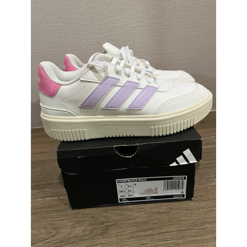 SEPATU ADIDAS gym courtblock hold wanita