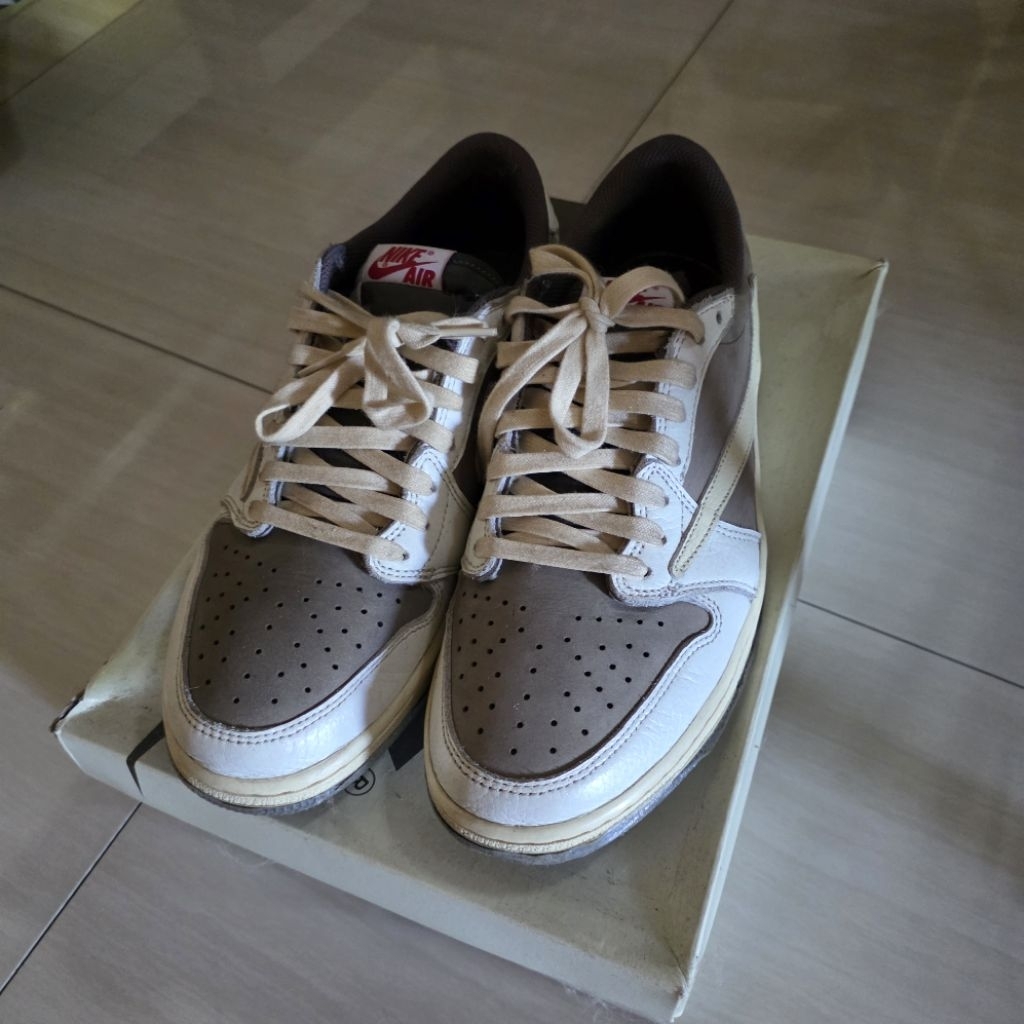 Jordan 1 Low Travis Scott Reverse Mocha