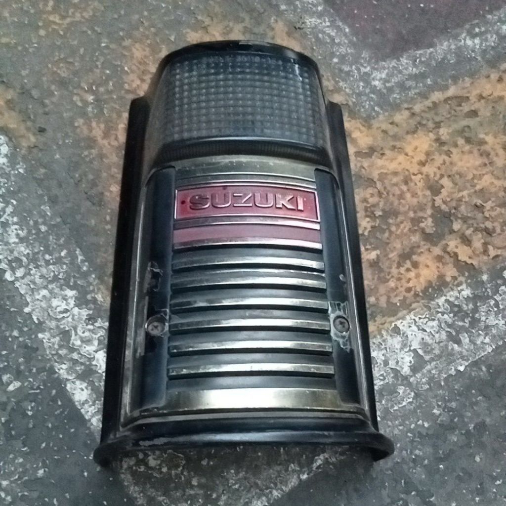 Panel Depan / Dasi Set Original Copotan Unit Motor Suzuki RC 100 Bravo Mika Putih