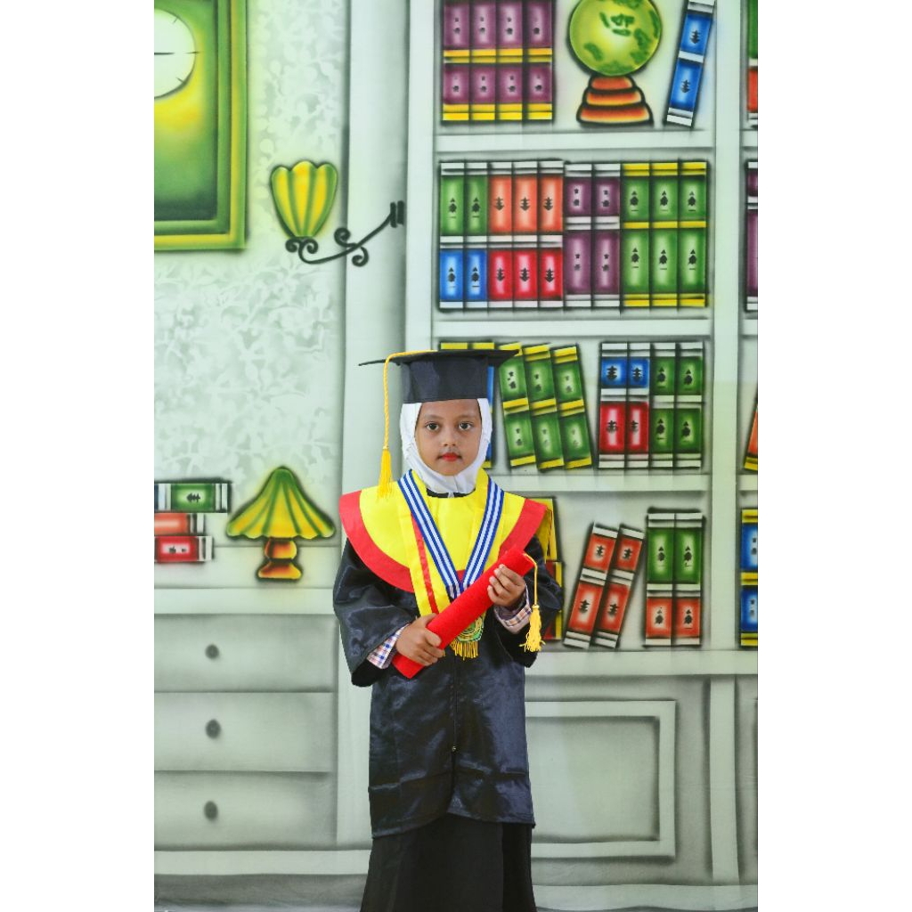 Baju Wisuda Anak Paud/TK 11 sheet + Background Rak Buku