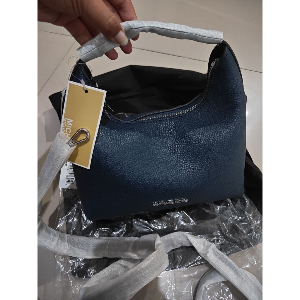 MK EMBER SMALL NAVY CROSSBODY