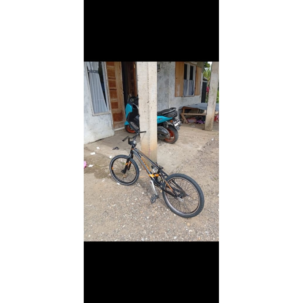 bmx united jumper