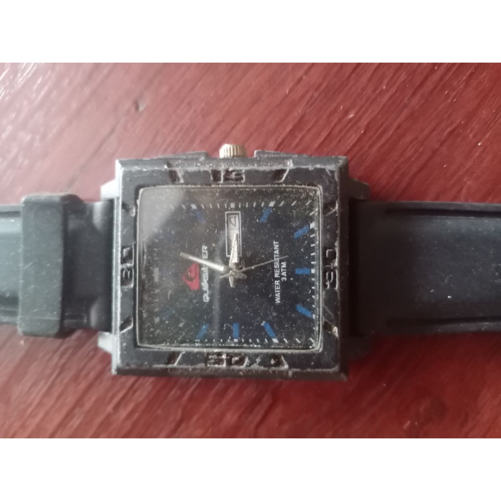 Jam tangan Quicksilver