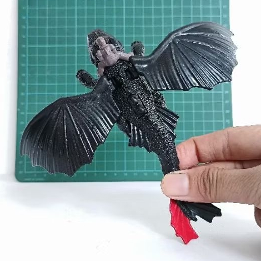 Toothless how to train your dragon mcd happymeal McDonald night fury mainan naga hitam action figure