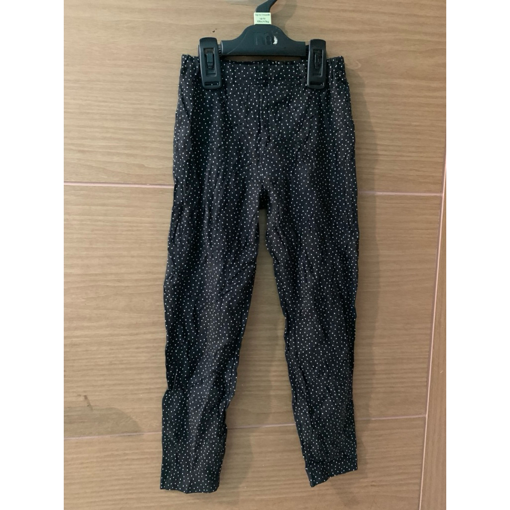 4-7 (Y) Legging Uniqlo Kids Polkadot Hitam Anak Perempuan