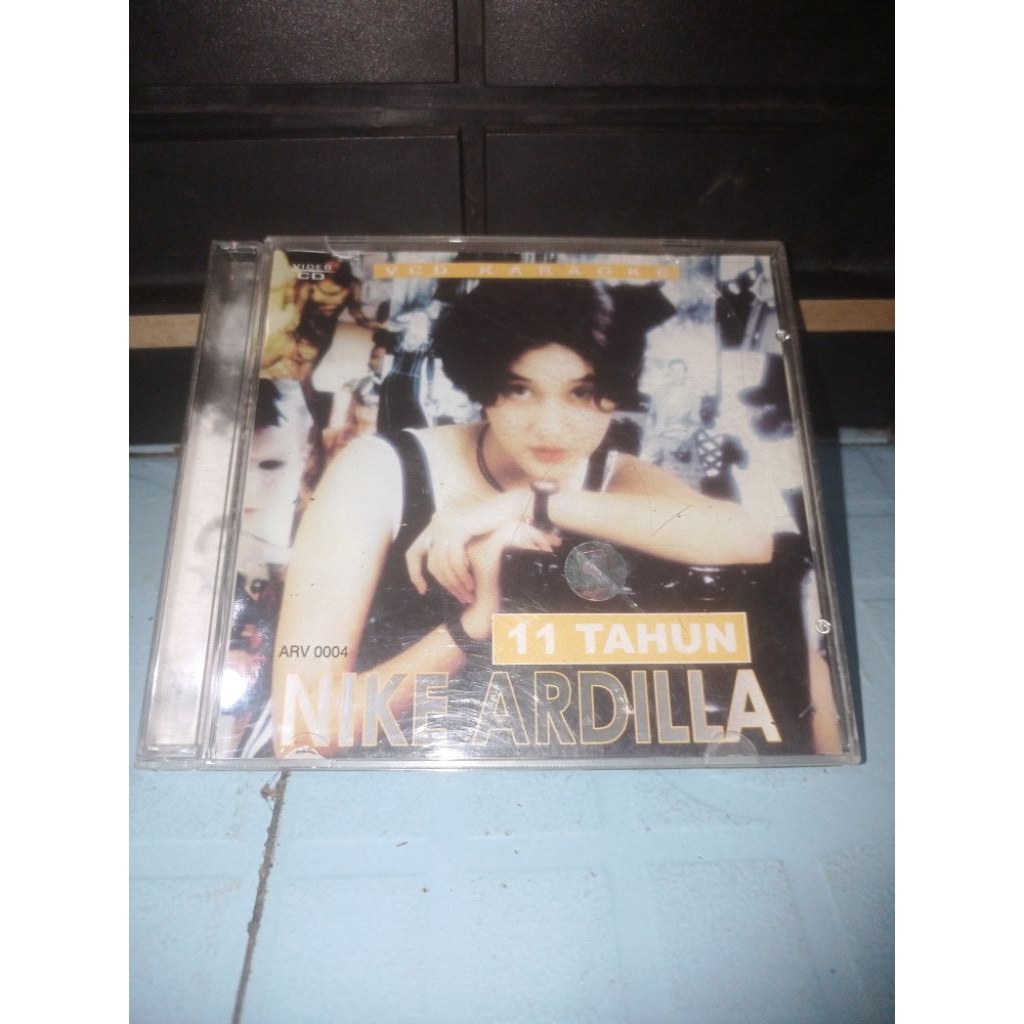 Kaset CD VCD Nike Ardilla - 11 Tahun