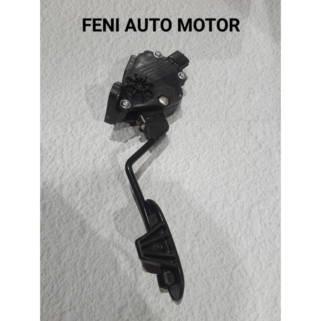 Pedal gas sensor gas innova fortuner hilux 78110- 0k040 asli