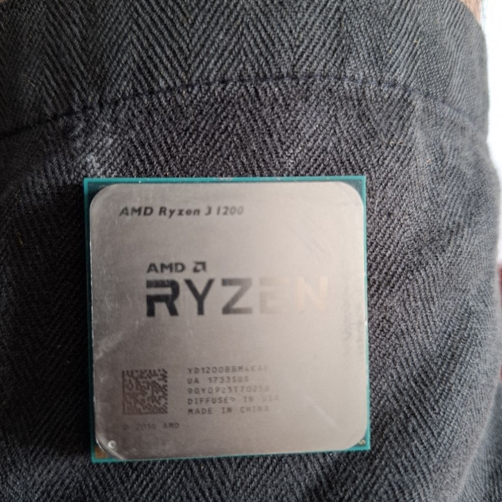 PROCECOR RYZEN 3 1200