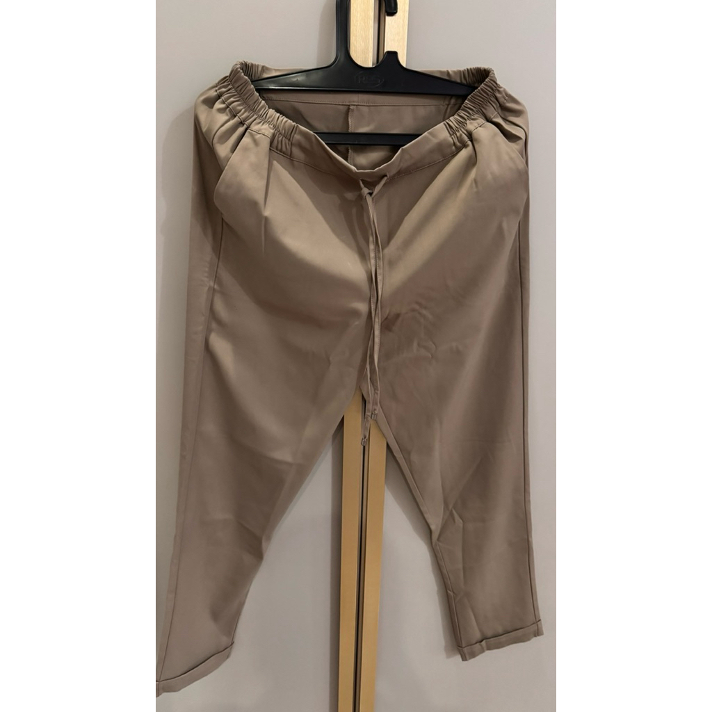 celana kantor santai mississippi warna coklat