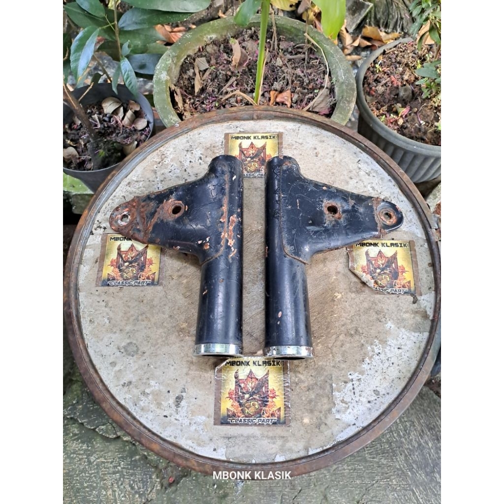 kupingan lampu depan suzuki a100 ORIGINAL kupingan lampu suzuki a100 bracket lampu suzuki a100 duduk