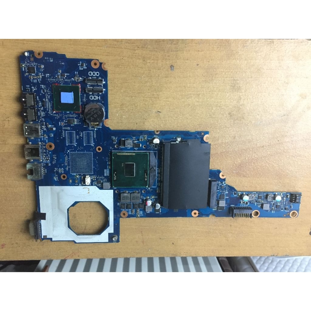 Mainboard Mobo Laptop HP 1000 i3