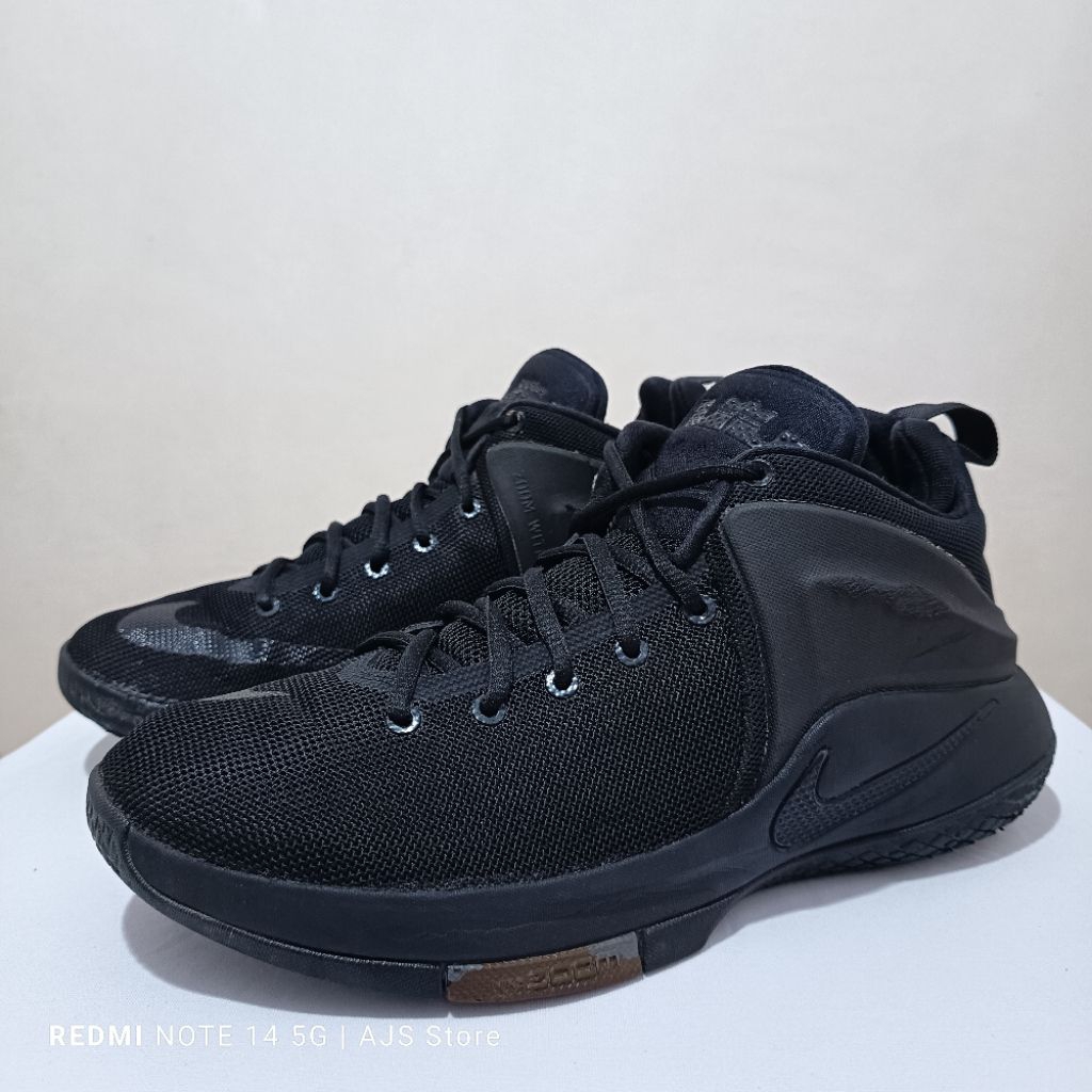 Nike LeBron Zoom Witness.Sz44/28cm