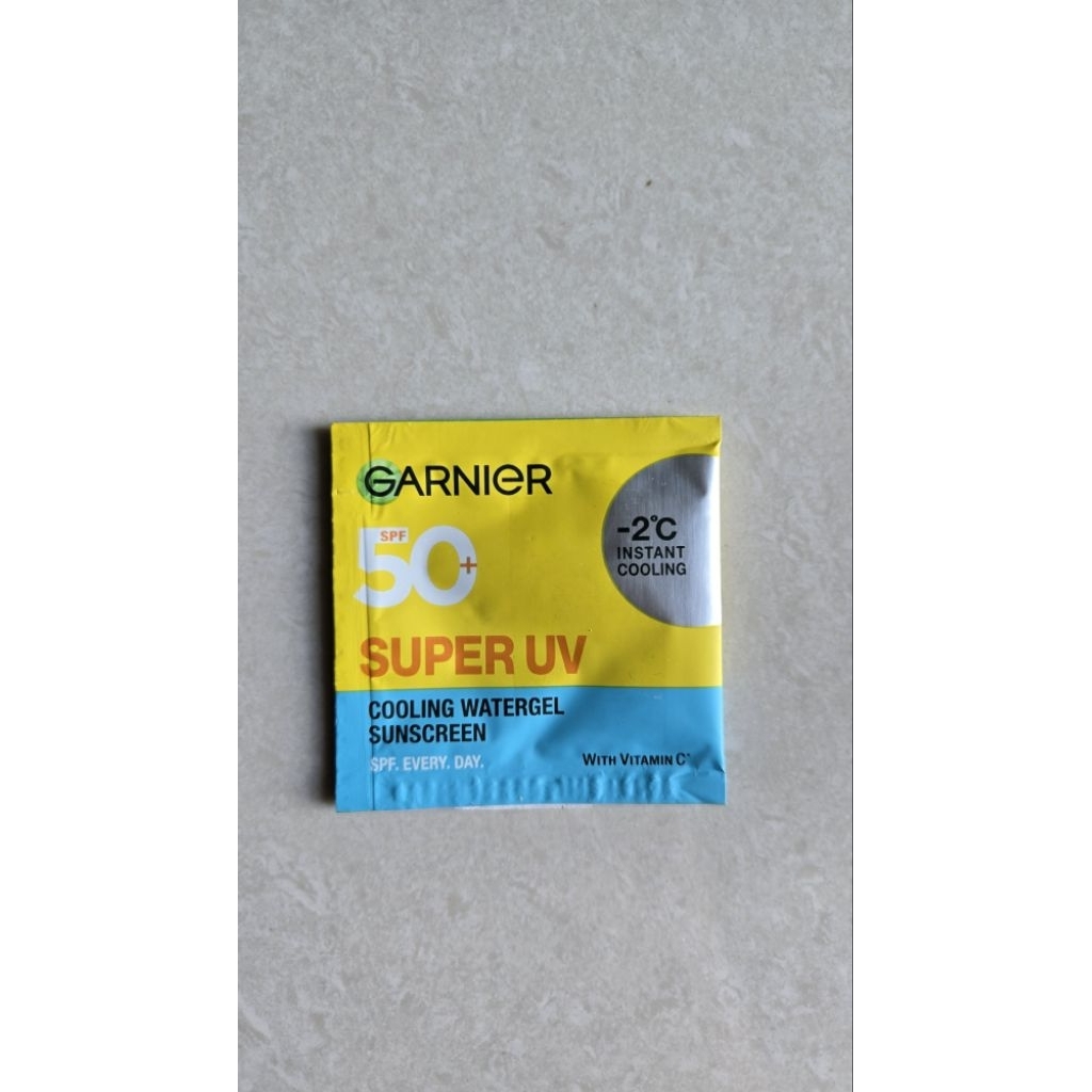 GARNIER SUPER UV COOLING WATERGEL SUNSCREEN SPF 50+ VITAMIN C SACHET 1.5ML TRAVEL SIZE TRIAL
