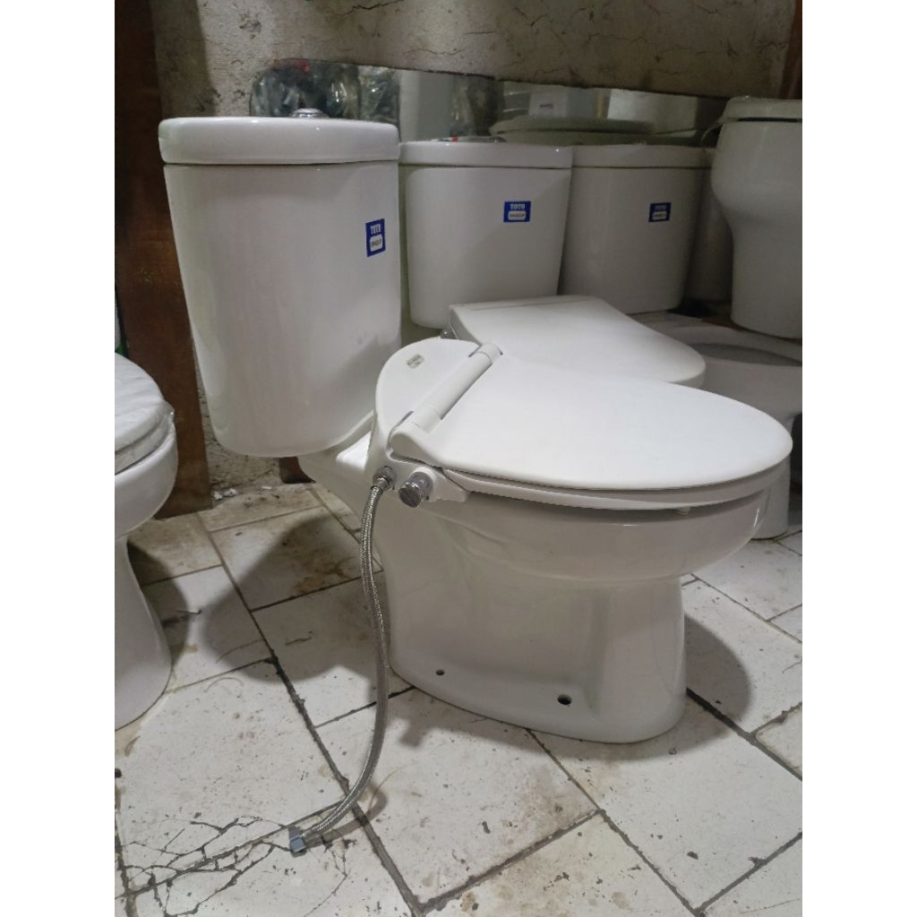 Closet duduk TOTO CW420/420JP putih tutup eco-washer