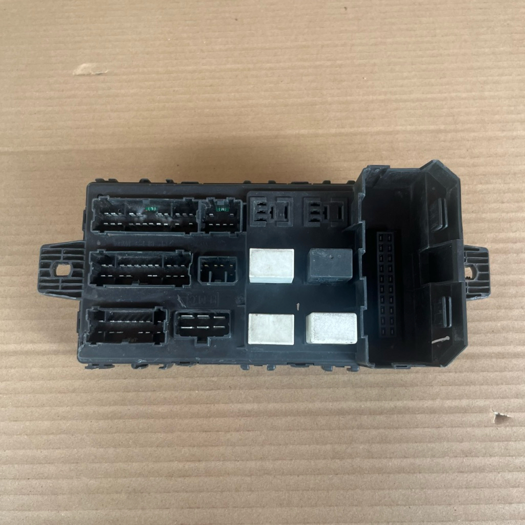 Box Sekring Hyundai Trajet
