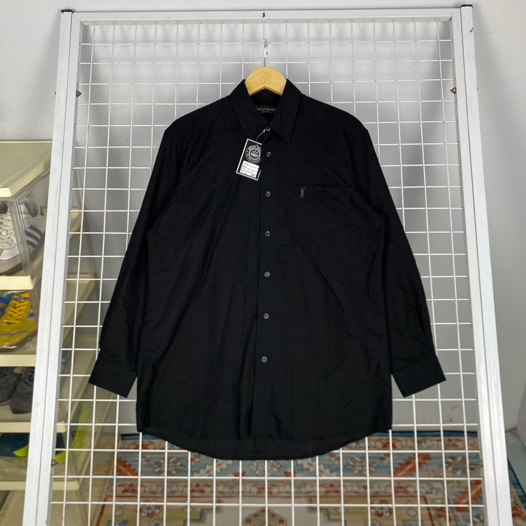 kemeja UNIQLO hitam L